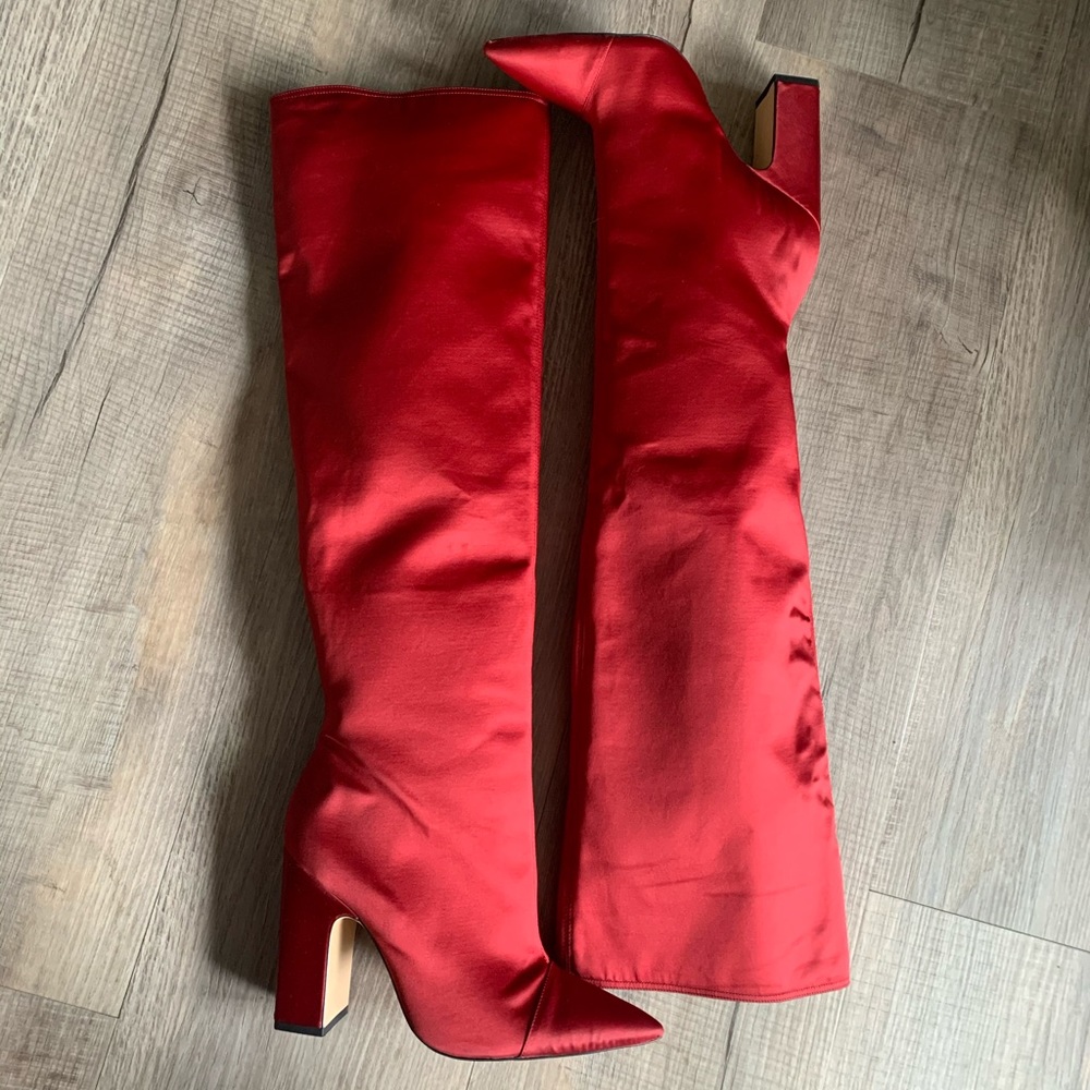 SOLD!!!!! SOLD!! Zara satin over the knee boots 😍